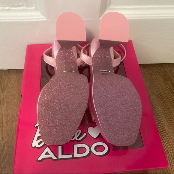 Aldo x Barbie barbiparty heels *never worn* 8.5 - Picture 7 of 9
